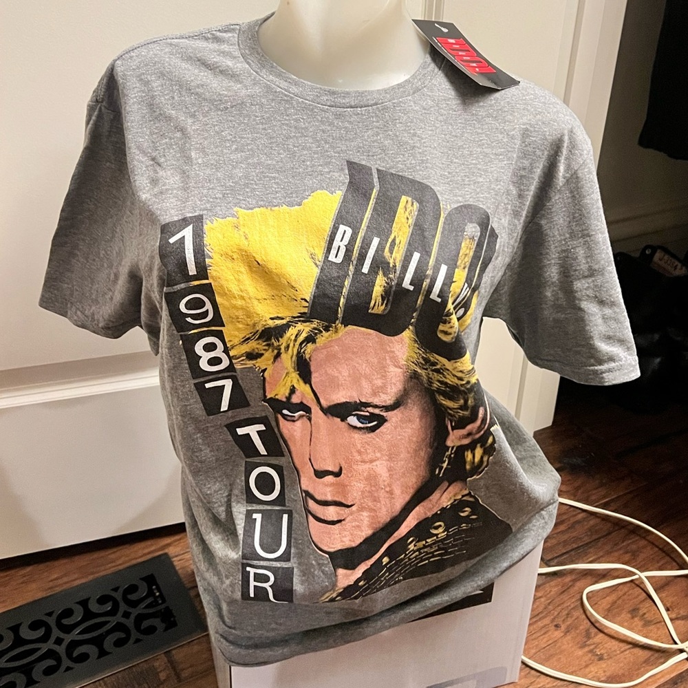 Billy Idol. Unisex/Men’s size medium. Short sleeve tee